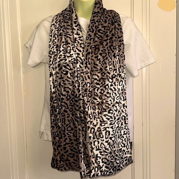 Cejon leopard print black & tan soft velour polyester scarf - Picture 1 of 6